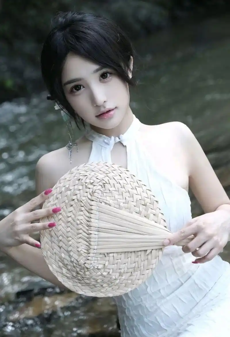 腾讯视频热播剧集山海回声